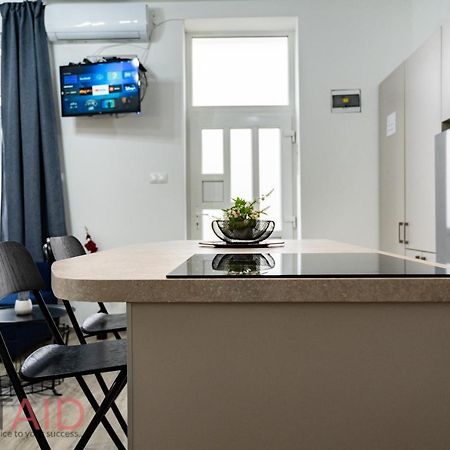 B17 Apartment - Hostaid Budapest Exteriör bild