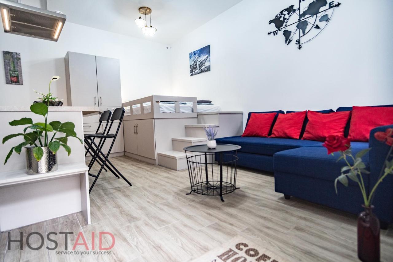 B17 Apartment - Hostaid Budapest Exteriör bild