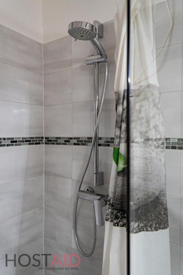B17 Apartment - Hostaid Budapest Exteriör bild